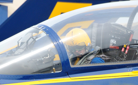 Blue Angels pilot Jeff Kuss, RIP.