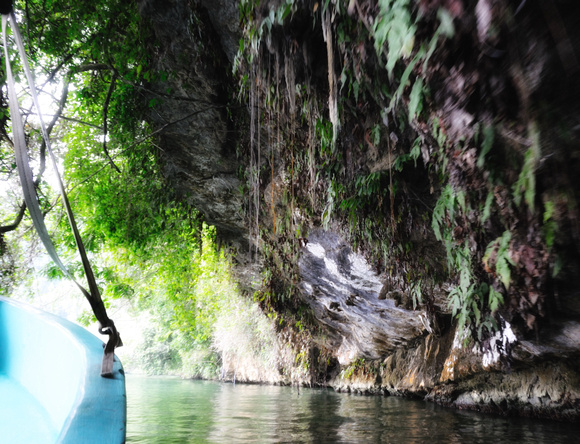 Life along the Rio Dulce River - Guatemala